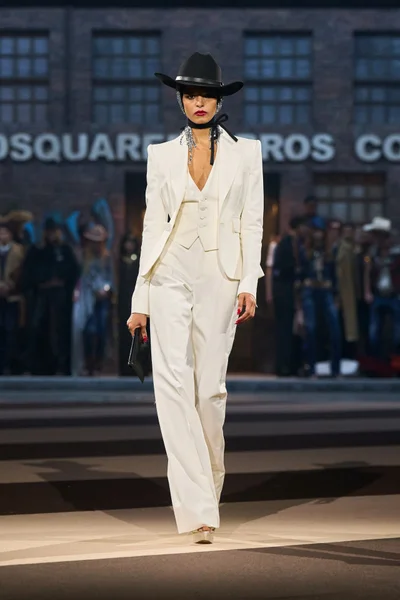Look 51